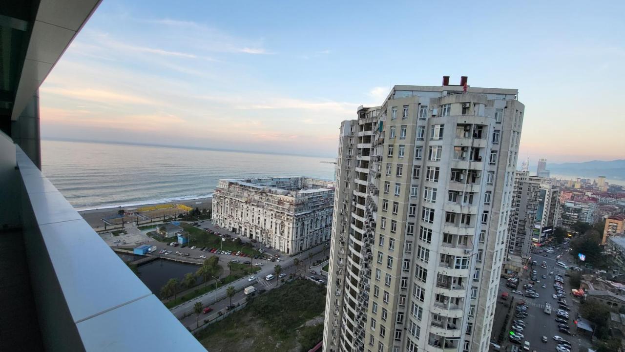 Black Sea Apartments Alliance Palace Батуми Экстерьер фото